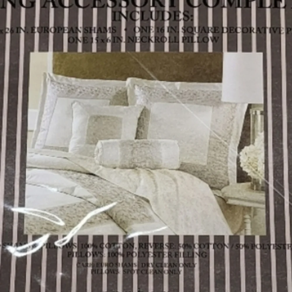 Bedding Accessory 4 Piece Pillow Set NEW